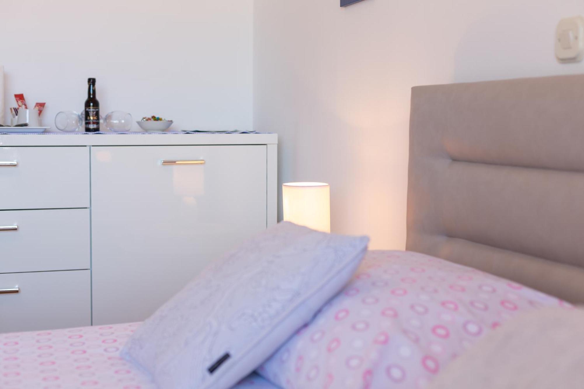 חוואר Apartmani Jakic 2 מראה חיצוני תמונה